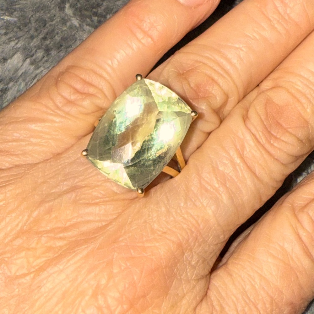 12k green Amethyst ring size 8